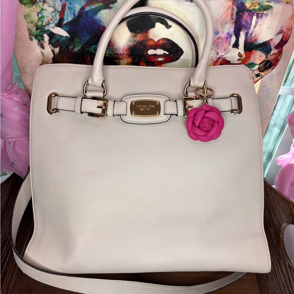 Michael Kors Large Cream Hamilton with Pink Charm